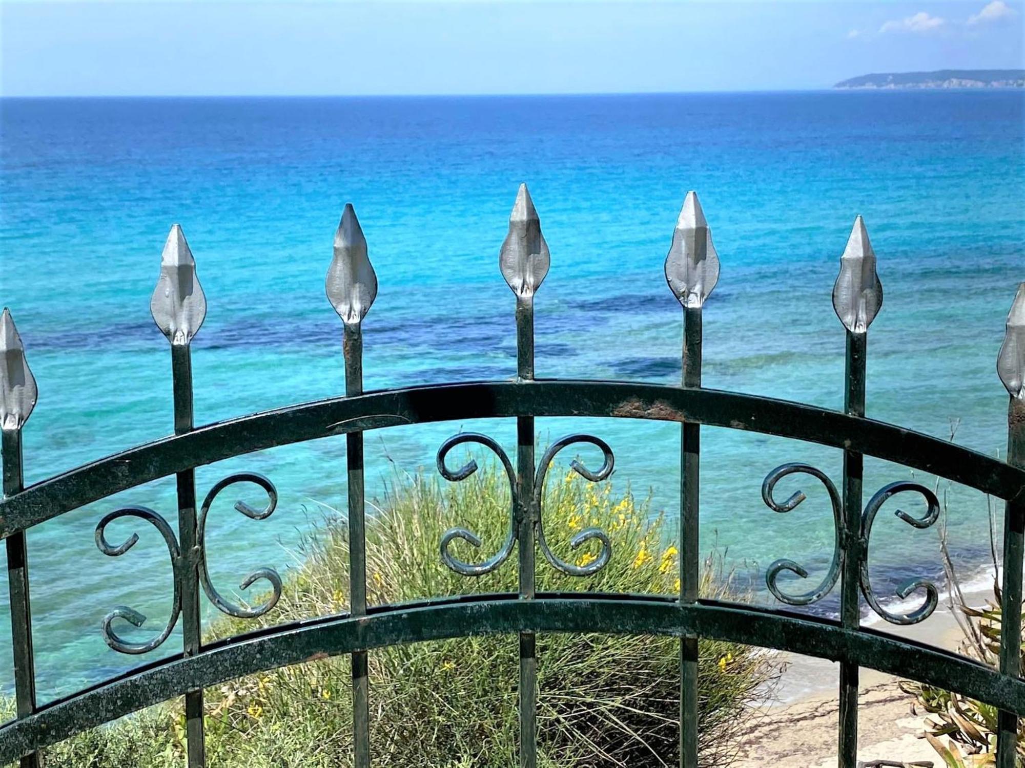 Villa Fourka On The Beach Exterior foto